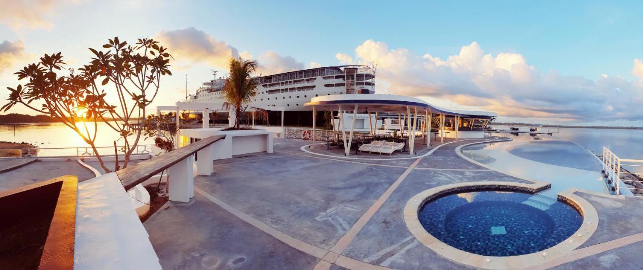 Doulos Phos The Ship Hotel Lagoi Kültér fotó